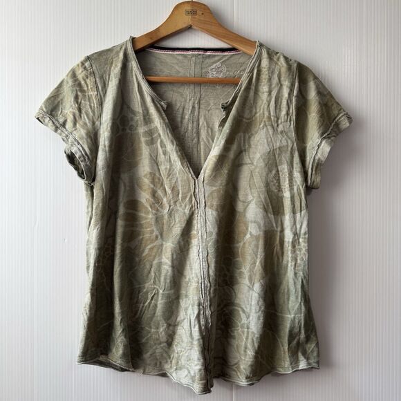 Anthropologie Pilcro Spliced Neck Tee T-Shirt Size S Camo Green Floral Boho - Picture 2 of 14